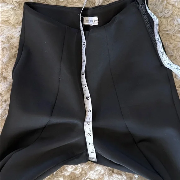 Good American Good Waist Flare Scuba Pants
NWOT size 0 - Picture 6 of 12